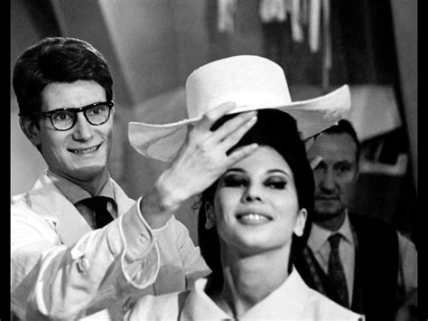 victoire mannequin yves saint laurent
